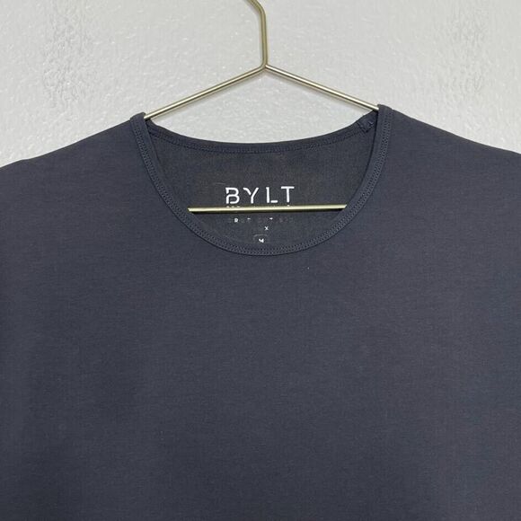BYLT Shirt Mens Medium Gray S/S Drop Cut Short Sleeve Lux Activewear Curved Hem - Picture 4 of 6